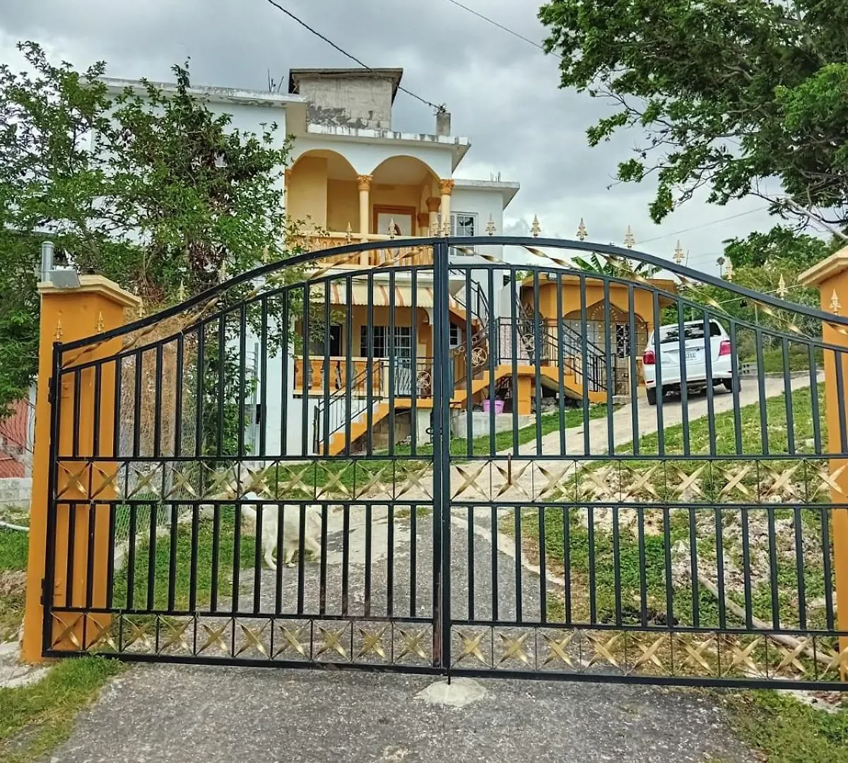 Cherry'S Homestay Whitehouse