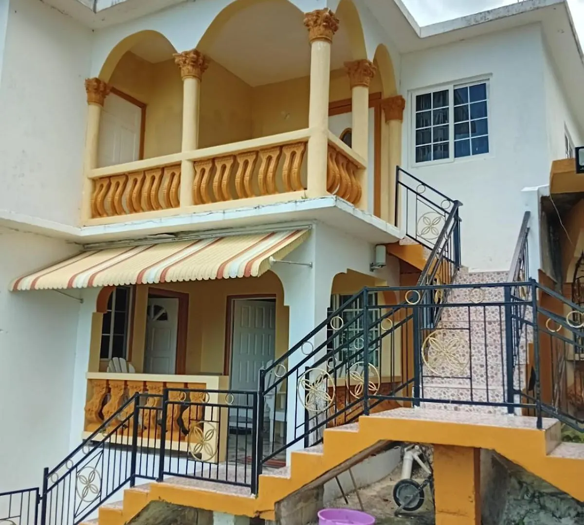 Cherry'S Homestay Whitehouse